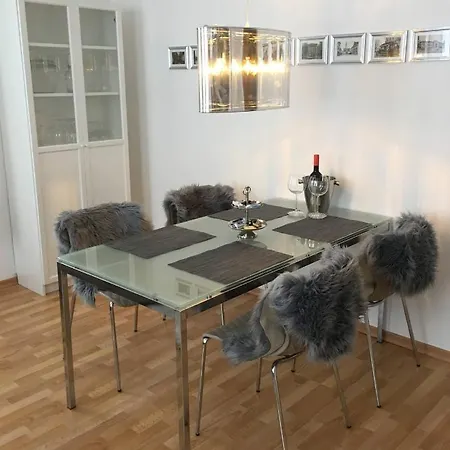 Klassik Design-luxus-apartment, Nahe Marktplatz * גרה